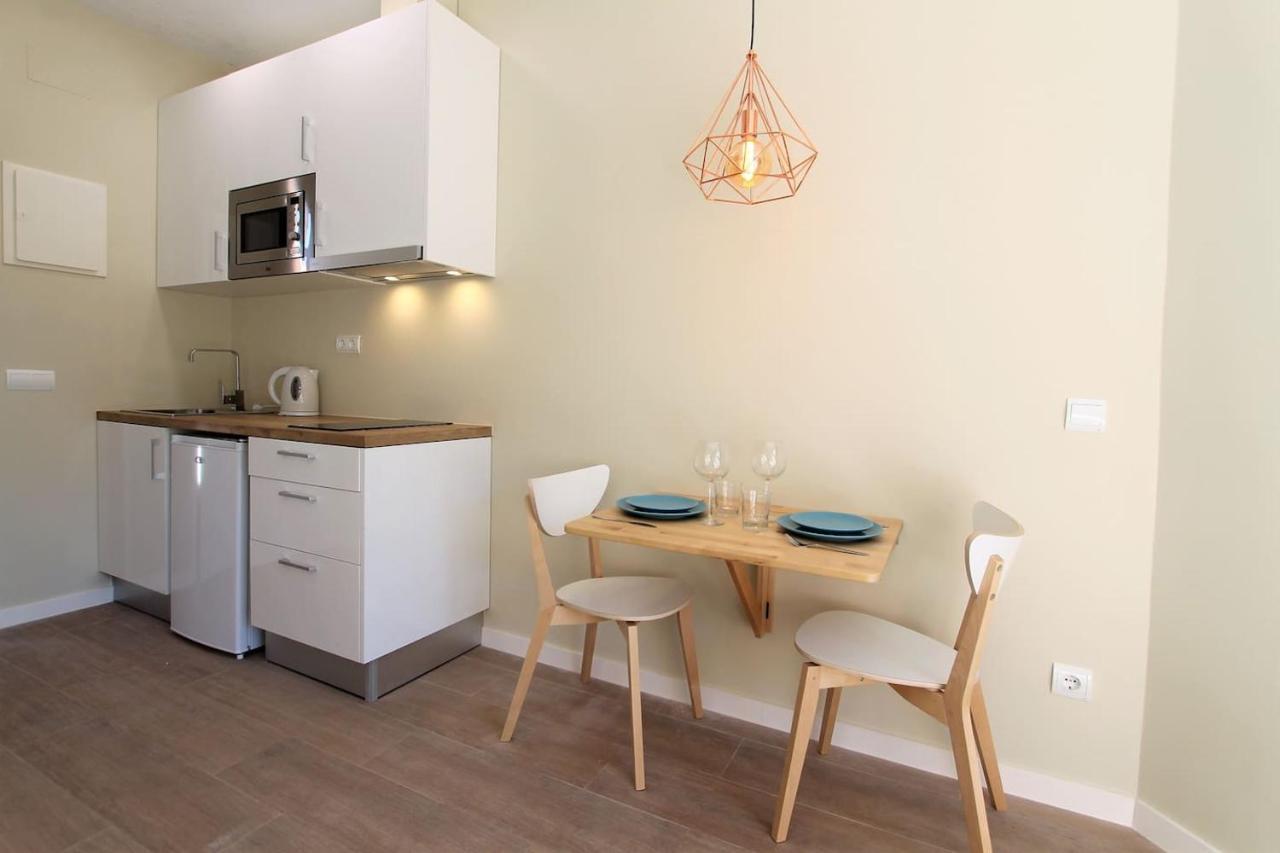 Petit Bijou - Beach Apartment III กาสเตย์เดเฟลส์ ภายนอก รูปภาพ