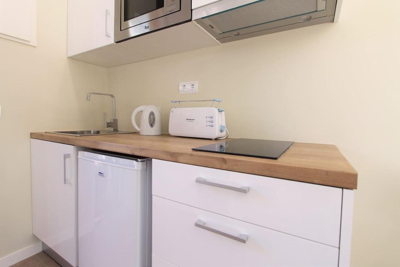 Petit Bijou - Beach Apartment III กาสเตย์เดเฟลส์ ภายนอก รูปภาพ