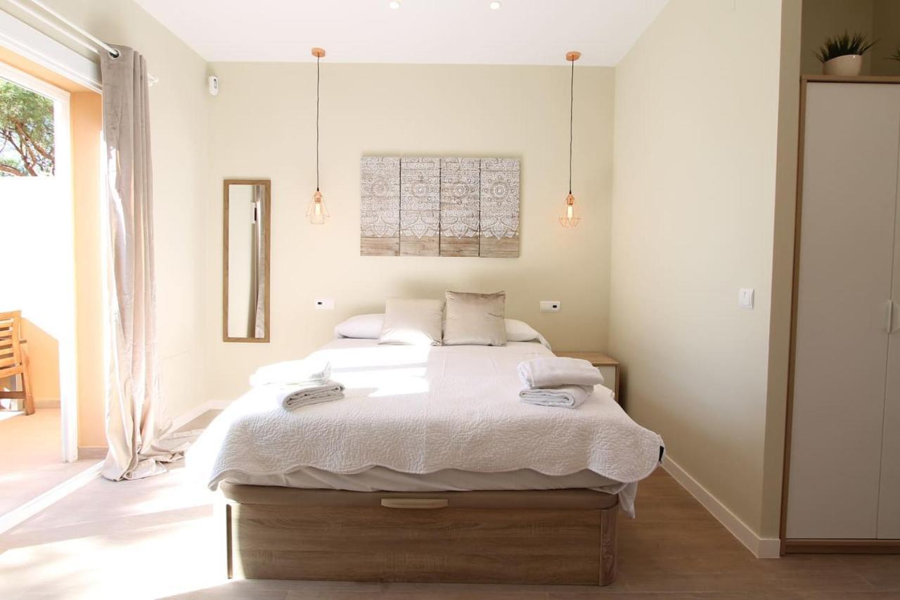 Petit Bijou - Beach Apartment III กาสเตย์เดเฟลส์ ภายนอก รูปภาพ