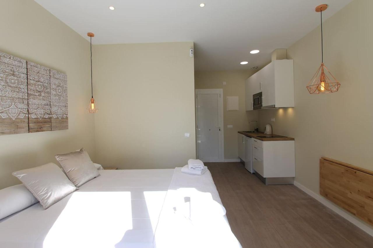 Petit Bijou - Beach Apartment III กาสเตย์เดเฟลส์ ภายนอก รูปภาพ